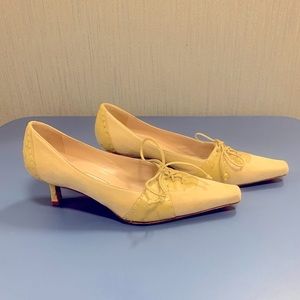 Manolo Blahnik kitten heel pumps, size 7, IT 37